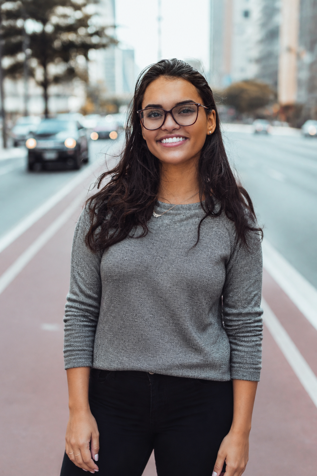 Valentina Cruz, Full-stack engineer based in Ecuador